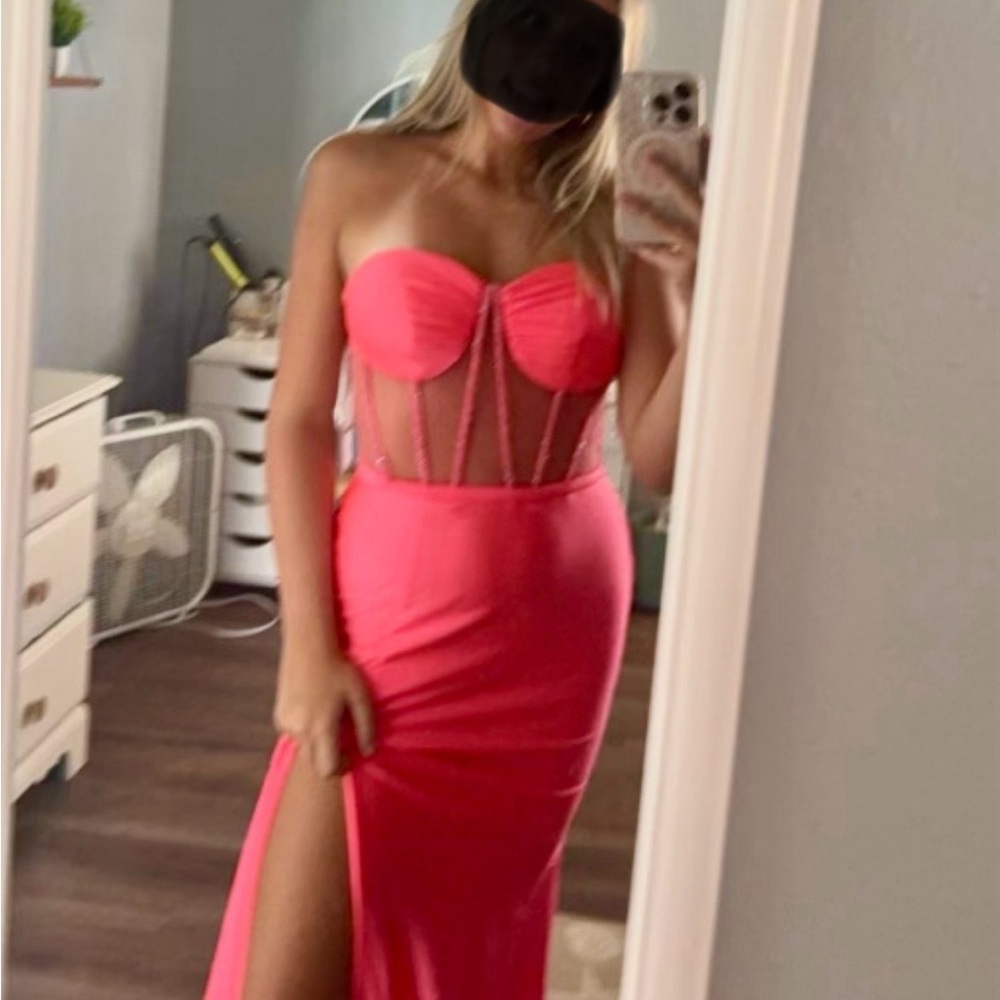 Jovani Coral Prom Dress sz 6.